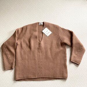 NWT Acne studios 100 wool camel brown sweater pullover v neck bust 44 SZS